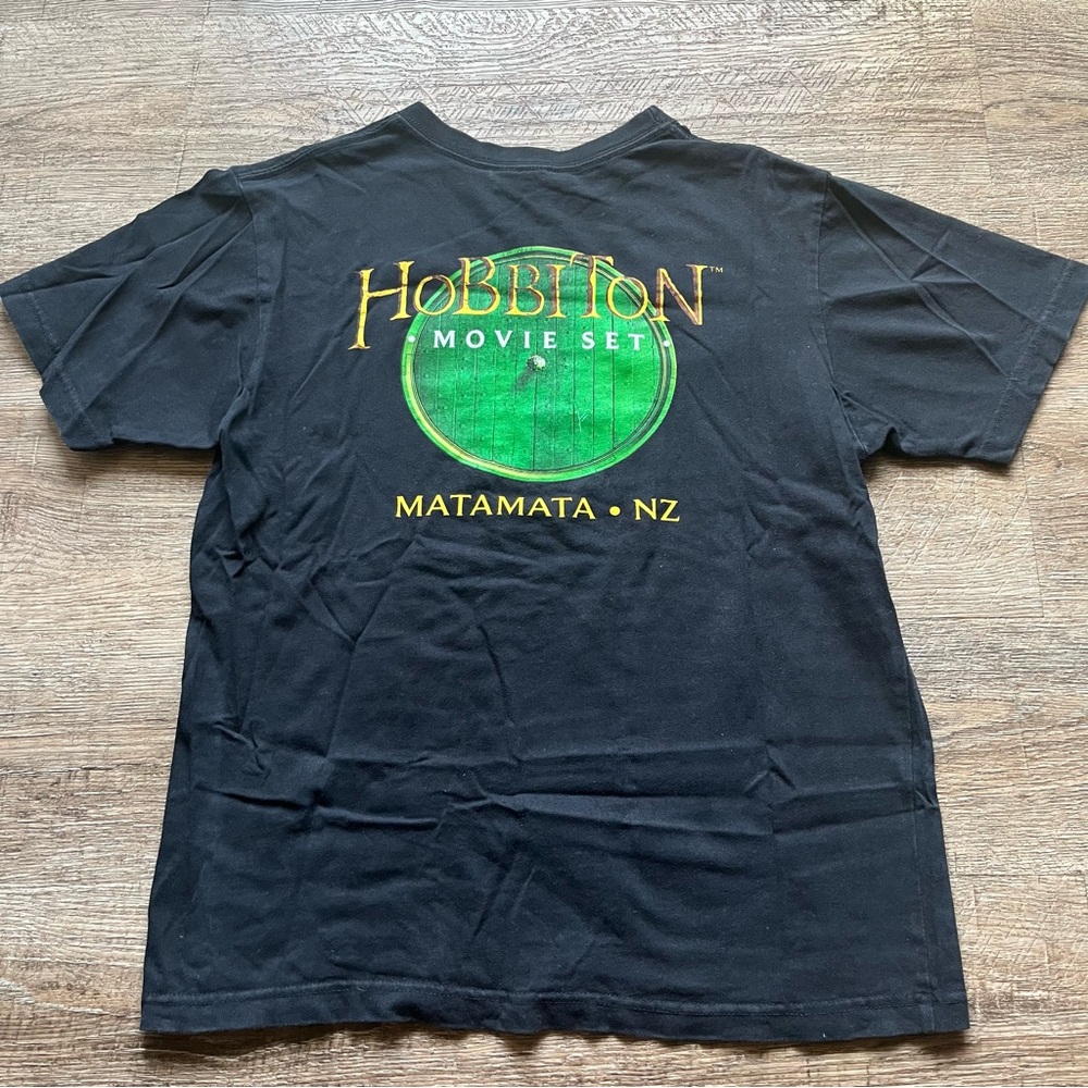 Hobbiton Movie Set Black T-Shirt Kids XL